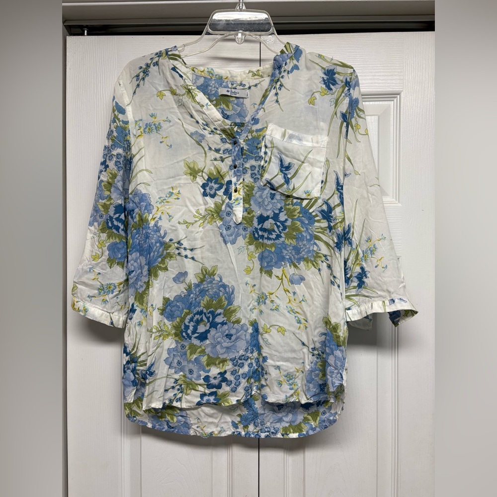 Colin’s  Relaxed Buttoned Blouse with Mandarin Collar size M/L